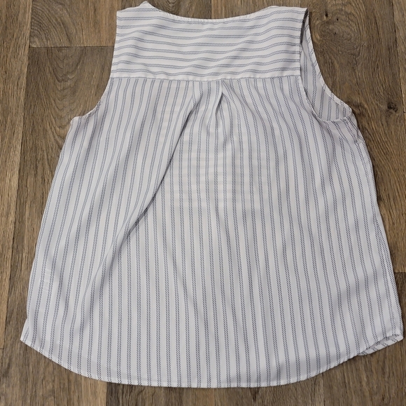 Tommy Hilfiger dressy sleeveless blouse - Picture 5 of 7